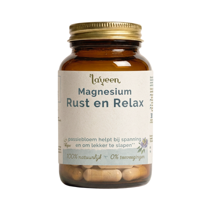 Glazen pot met capsules van Laveen Magnesium Rust en Relax met passiebloem dat helpt bij spanning en om lekker te slapen. 100% natuurlijk, 0% toevoegingen.