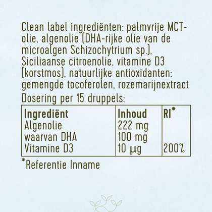 Overzicht van de ingrediënten en dosering van de Laveen DHA Omega 3 druppels met vitamine D3. De formule bevat palmvrije MCT-olie, algenolie rijk aan DHA uit microalgen (Schizochytrium sp.), Siciliaanse citroenolie en vitamine D3 uit korstmos. Daarnaast zijn natuurlijke antioxidanten toegevoegd, namelijk gemengde tocoferolen en rozemarijnextract.
De dosering per 15 druppels is als volgt: 222 milligram algenolie, waarvan 100 milligram DHA, en 10 microgram vitamine