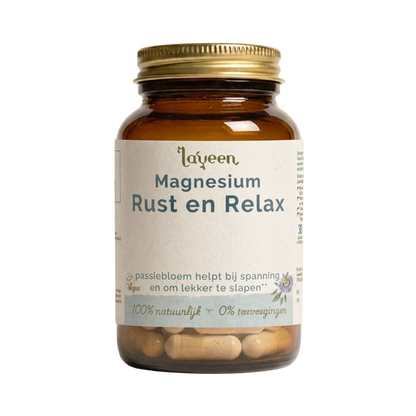 Glazen pot met capsules van Laveen Magnesium Rust en Relax met passiebloem dat helpt bij spanning en om lekker te slapen. 100% natuurlijk, 0% toevoegingen.