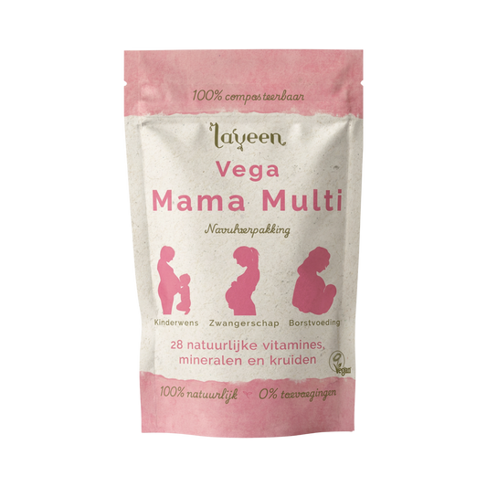 De navulverpakking van de zwangerschaps multivitamine Vega Mama Multi van Laveen. Voor tijdens de kinderwens, zwangerschap en borstvoeding met 28 natuurlijke vitamines, mineralen en kruiden. Vegan gecertificeerd, 100% natuurlijk, 0% toevoegingen in een 100% composteerbaar zakje van gerecycled papier.