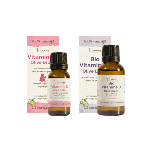 Laveen baby eerste zes maanden voordeelbundel met Vitamine K olive drops en Bio vitamine D drops. In glazen druppelflesjes, het vitamine K flesje met 10ml is een slag kleiner dan de vitamine D3 van 30ml.